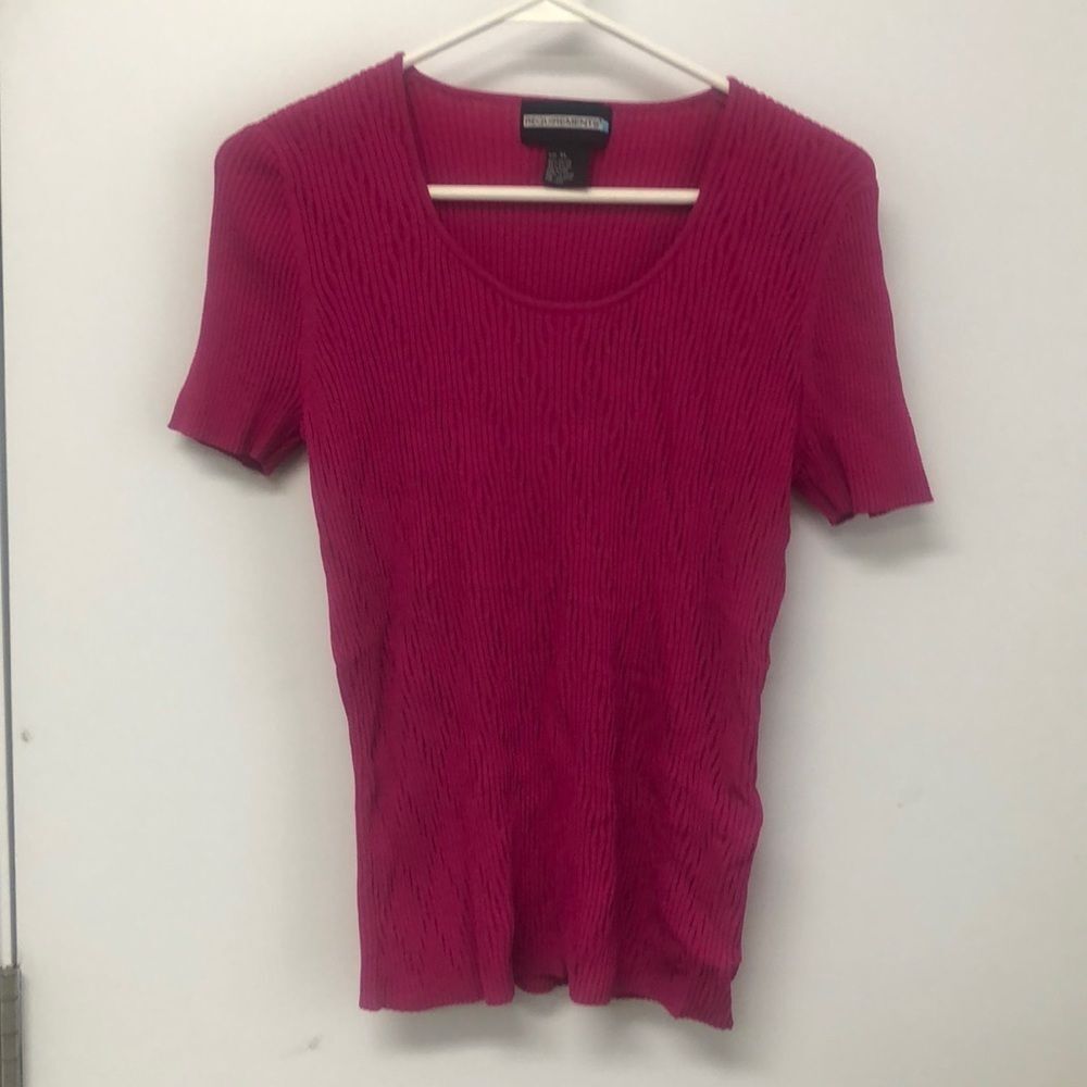 REQUIREMENTS Fuchsia Short Sleeve Ribbed Top Size XL T261